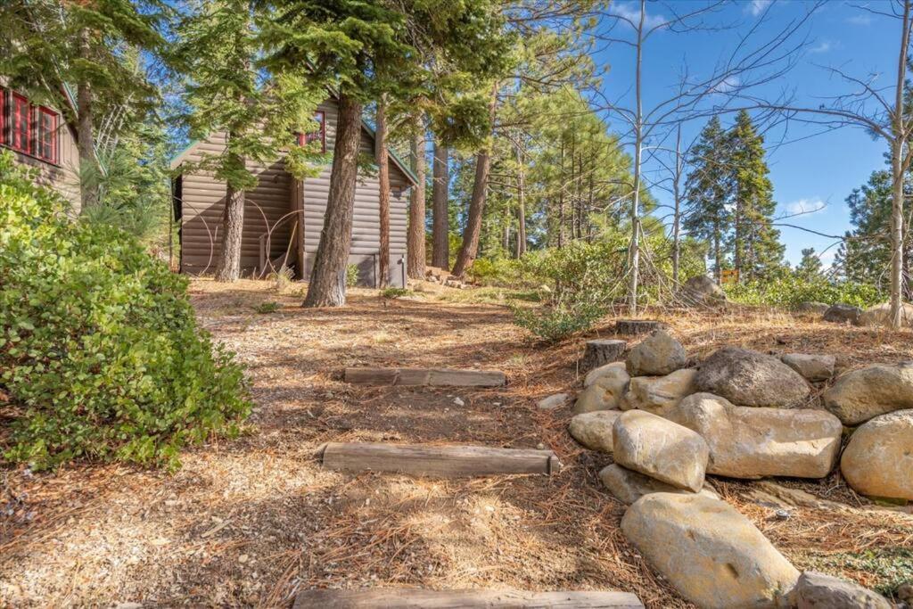 Coziest Cabin In Tahoe W Stone Fireplace Comfy Beds Close To Slopes & Lake Carnelian Bay Exterior photo