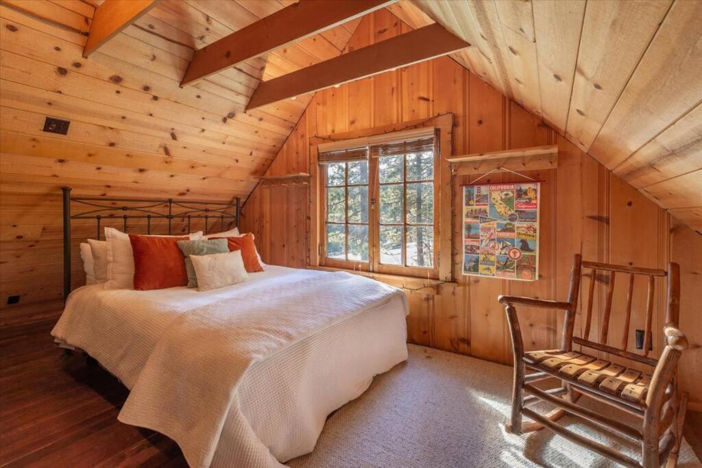Coziest Cabin In Tahoe W Stone Fireplace Comfy Beds Close To Slopes & Lake Carnelian Bay Exterior photo